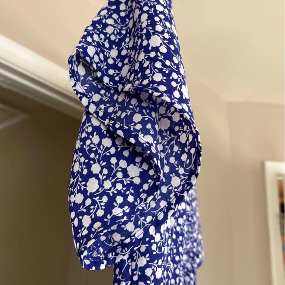 blouse - Picture 6 of 6